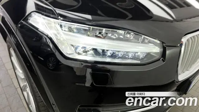 Volvo XC90 2019 — Şəkil 6/37