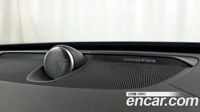 Volvo XC90 2019 — Şəkil 15/37