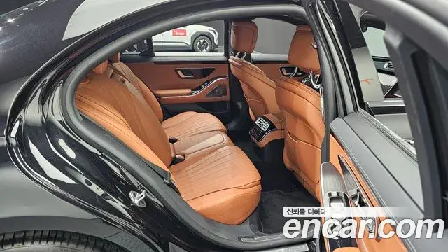 Mercedes-Benz S-Class 2022 — Фото 11/20