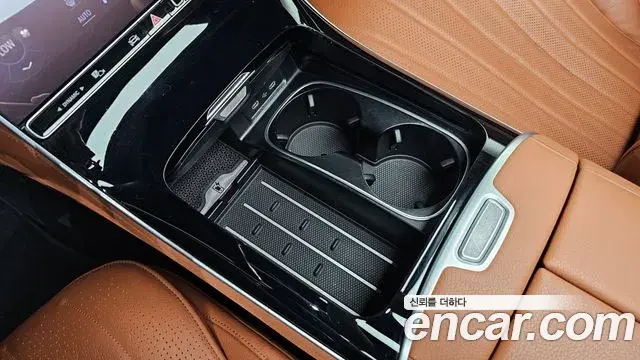Mercedes-Benz S-Class 2022 — Photo 2/30