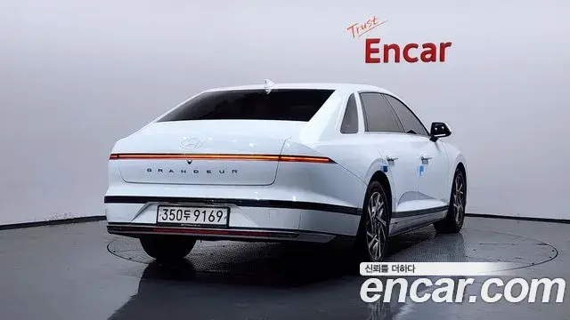 Hyundai Grandeur 2023 — Фото 2/20