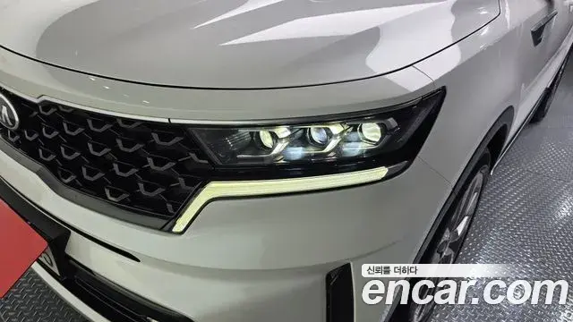 Kia Sorento 2021 — Şəkil 28/33