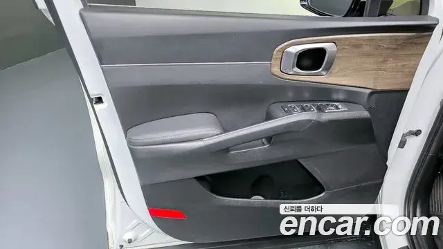 Kia Sorento 2021 — Şəkil 25/33
