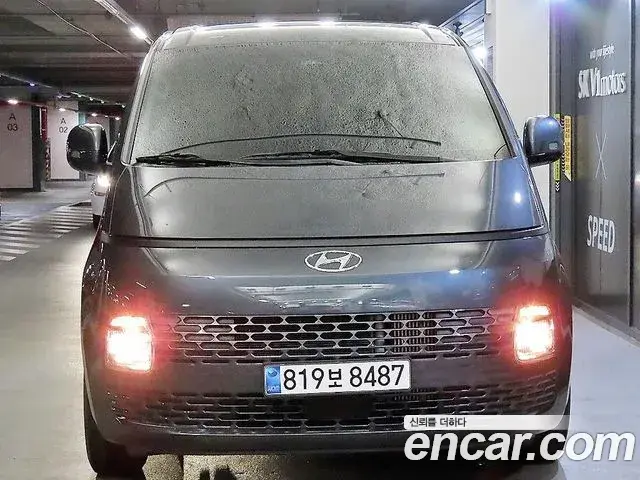 Hyundai Staria 2023 — Photo 15/19