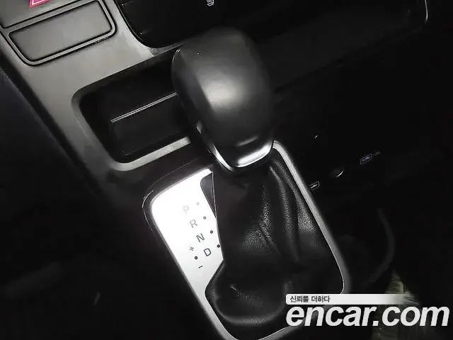 Hyundai Staria 2023 — Photo 1/19