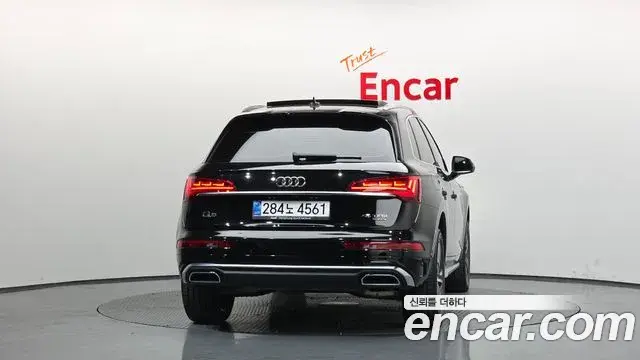 Audi Q5 2023 — Şəkil 16/38
