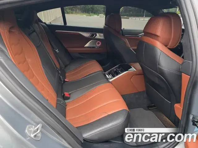 BMW 8 Series 2022 — ფოტო 12/13
