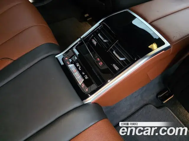 BMW 8 Series 2022 — ფოტო 9/13