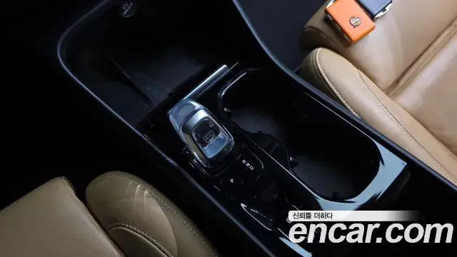 Volvo XC40 2021 — Şəkil 11/31