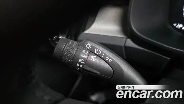 Volvo XC40 2021 — Şəkil 18/31