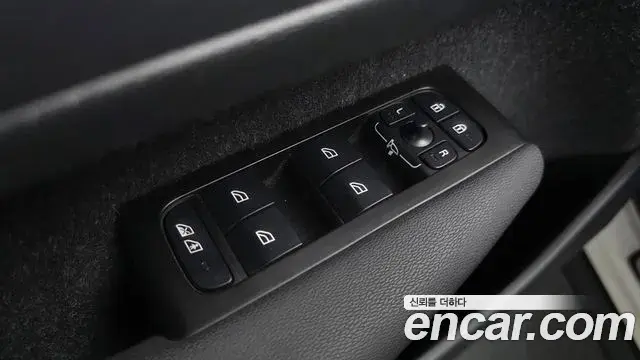 Volvo XC40 2021 — Şəkil 14/31