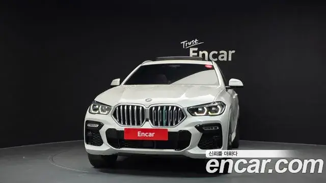 BMW X6 2021 — Photo 9/39
