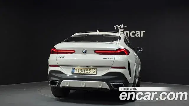 BMW X6 2021 — Photo 7/39