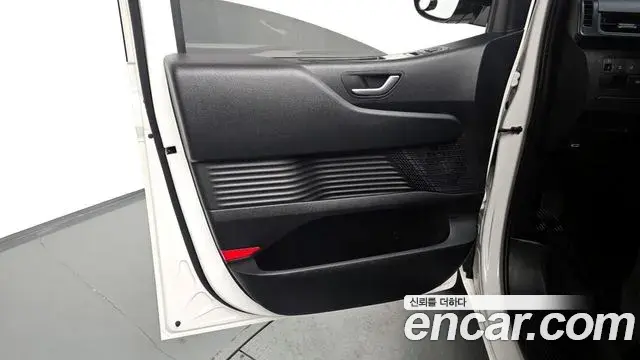 Hyundai Staria 2021 — Şəkil 20/33