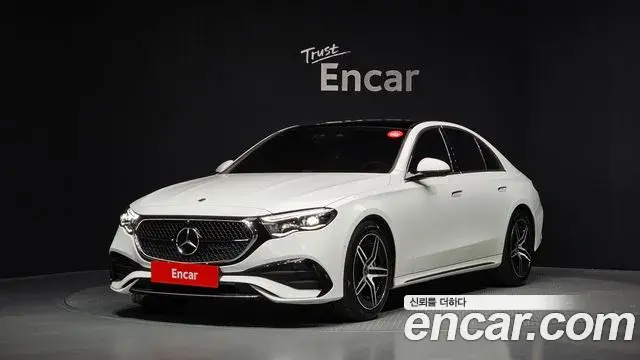 Mercedes-Benz E-Class 2025 — Photo 5/20