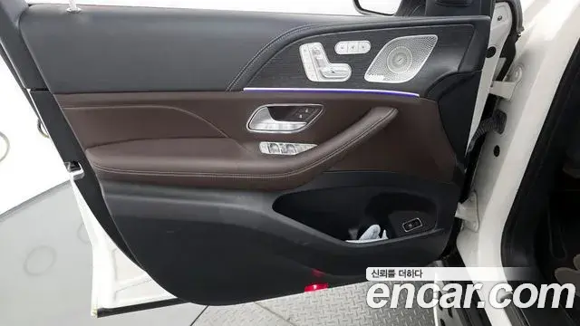 Mercedes-Benz GLE-Class 2023 — ფოტო 11/33