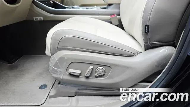 Kia Carnival 2025 — Photo 11/39