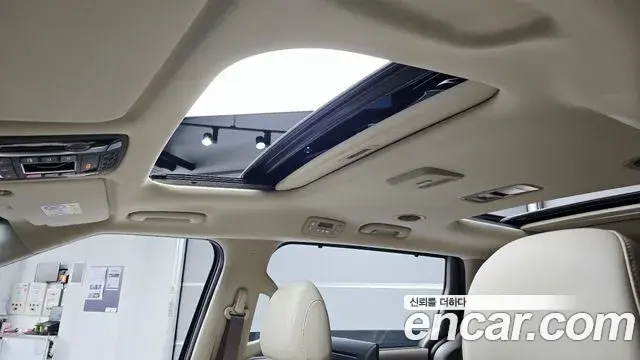 Kia Carnival 2025 — Photo 12/39