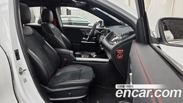 Mercedes-Benz GLA-Class 2022 — Фото 11/20