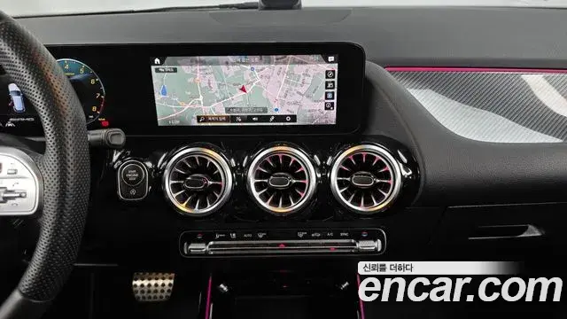 Mercedes-Benz GLA-Class 2022 — Фото 14/20