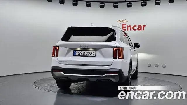 Kia Sorento 2023 — Şəkil 29/30
