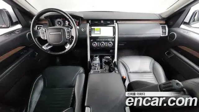 Land Rover Discovery 5 2018 — ფოტო 12/38