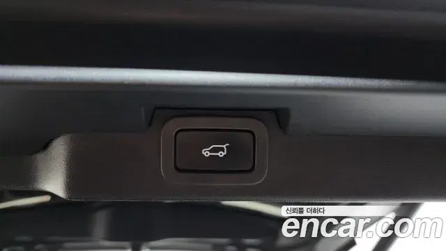 Land Rover Discovery 5 2018 — ფოტო 10/38