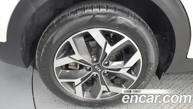 Kia Sportage The Bold 2021 — Şəkil 28/34