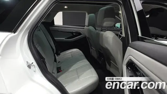 Land Rover Range Rover Evoque 2021 — ფოტო 24/34