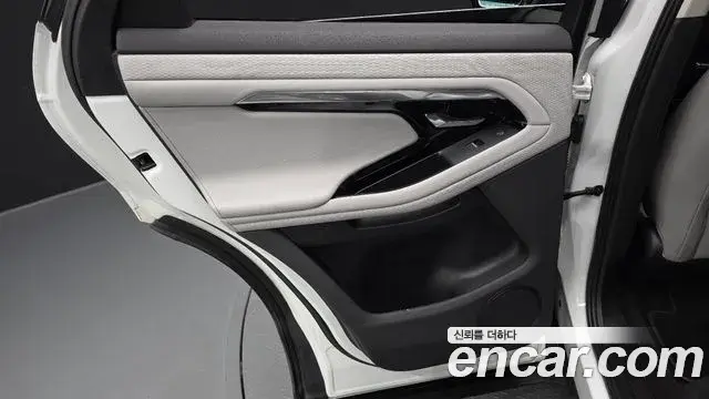 Land Rover Range Rover Evoque 2021 — ფოტო 26/34