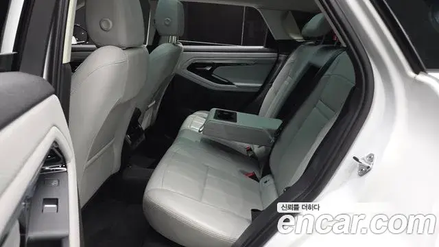 Land Rover Range Rover Evoque 2021 — ფოტო 32/34
