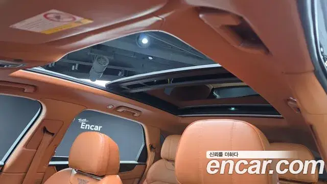Bentley Bentayga 2019 — Photo 21/36