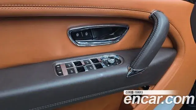 Bentley Bentayga 2019 — Photo 25/36