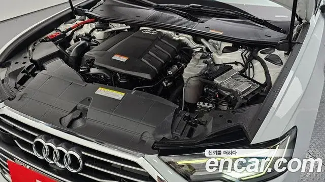 Audi A6 2020 — ფოტო 32/33