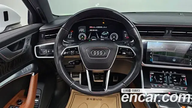 Audi A6 2020 — ფოტო 14/33