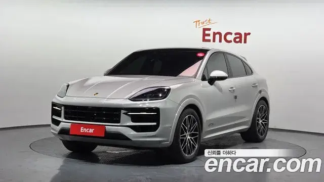 Porsche Cayenne 2025 — Şəkil 16/34