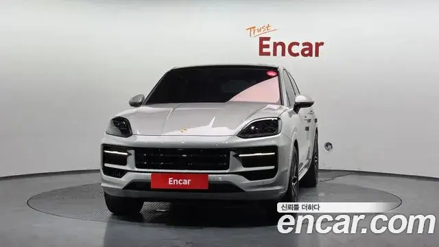 Porsche Cayenne 2025 — Şəkil 17/34