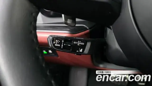Porsche Cayenne 2025 — Şəkil 29/34
