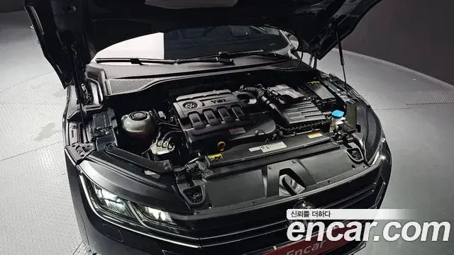 Volkswagen Arteon 2019 — Şəkil 25/39