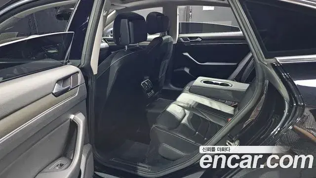 Volkswagen Arteon 2019 — Şəkil 23/39