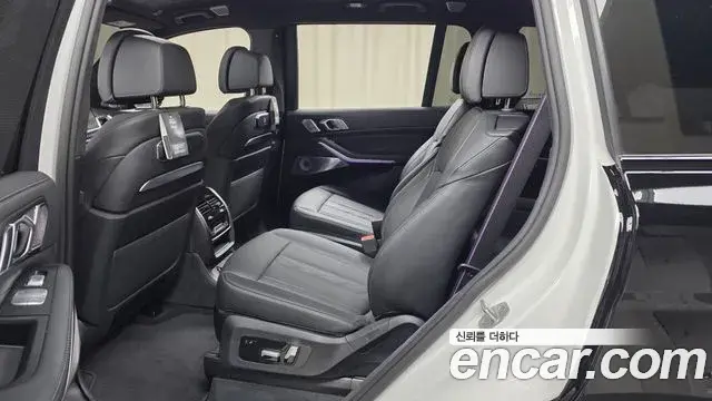 BMW X7 2025 — Photo 13/32