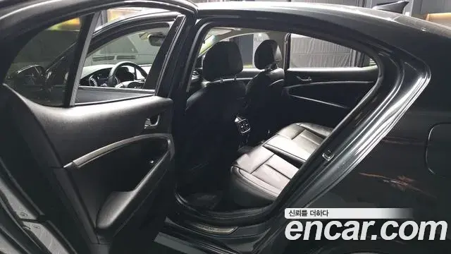 Genesis G70 2021 — Şəkil 25/30