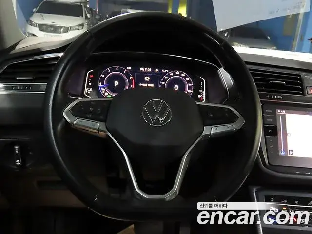 Volkswagen Tiguan Allspace 2022 — ფოტო 11/19