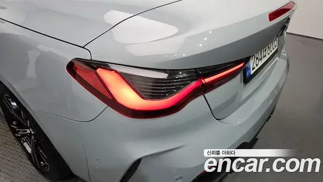 BMW 4 Series 2022 — Şəkil 27/31