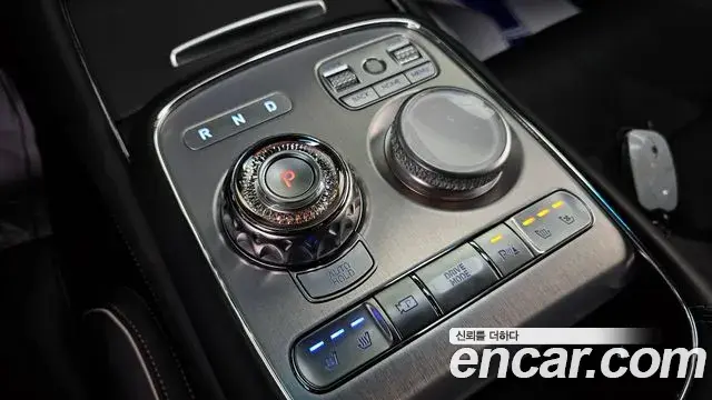 Genesis G90 2023 — ფოტო 27/34