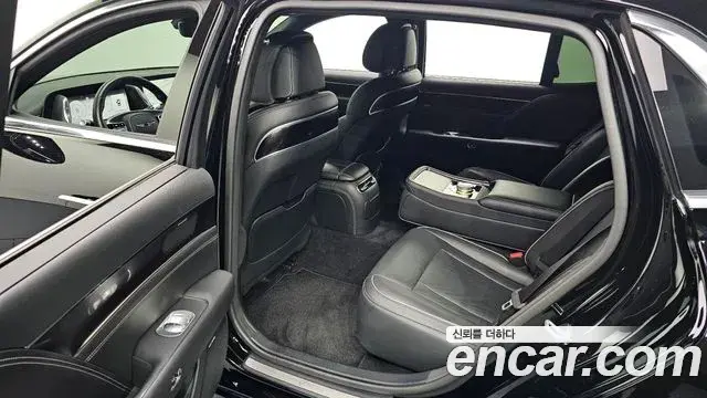 Genesis G90 2023 — ფოტო 2/34