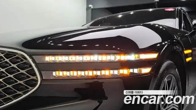 Genesis G90 2023 — ფოტო 20/34