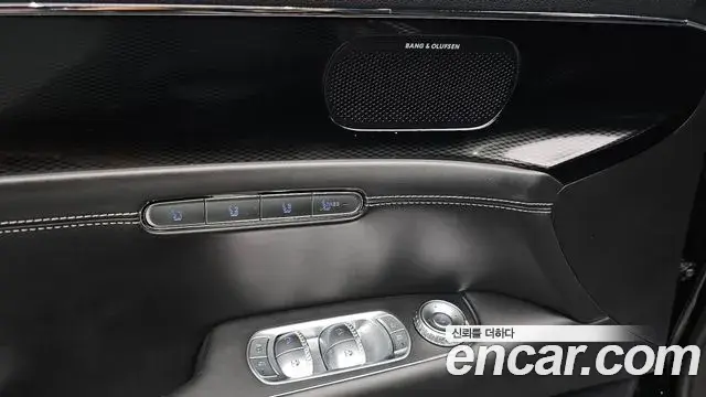 Genesis G90 2023 — ფოტო 31/34