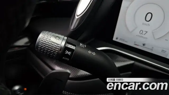 Genesis G90 2023 — ფოტო 33/34
