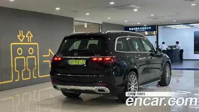 Mercedes-Benz GLS-Class 2025 — Photo 19/19